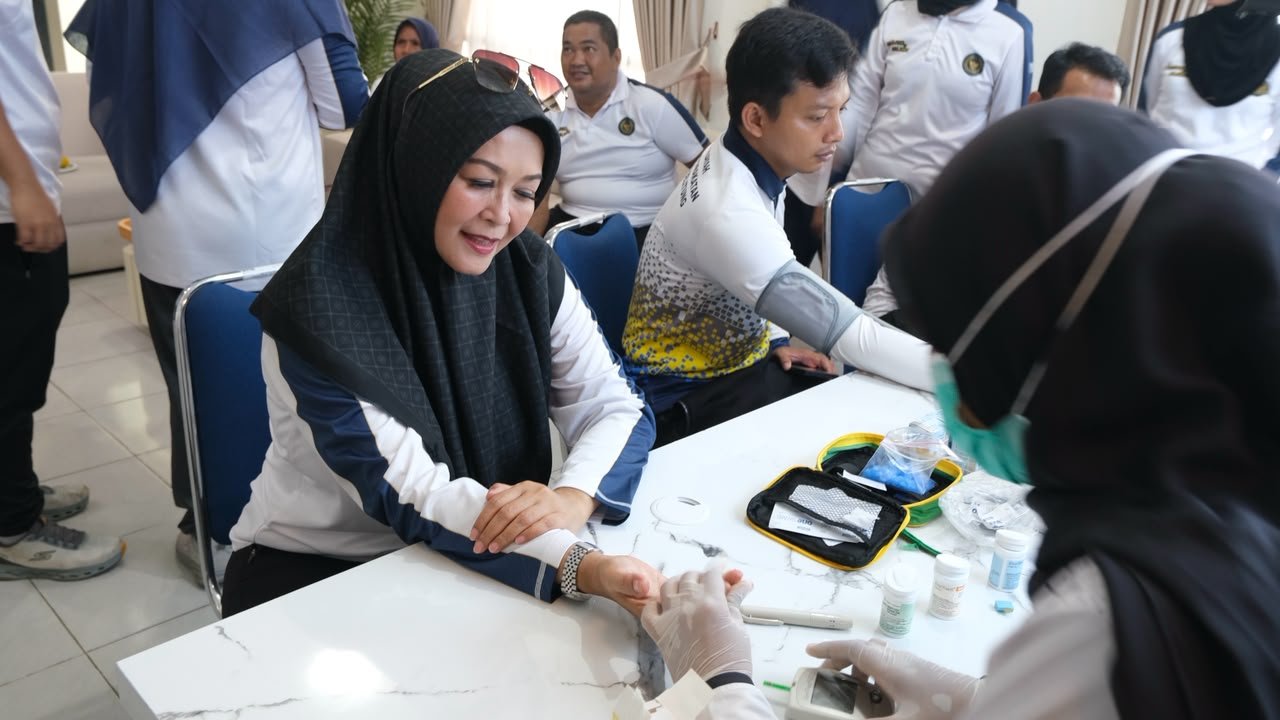 Kanwil Ditjenpas Babel Wujudkan Lingkungan Sehat melalui Senam, Cek Kesehatan, dan Kerja Bakti